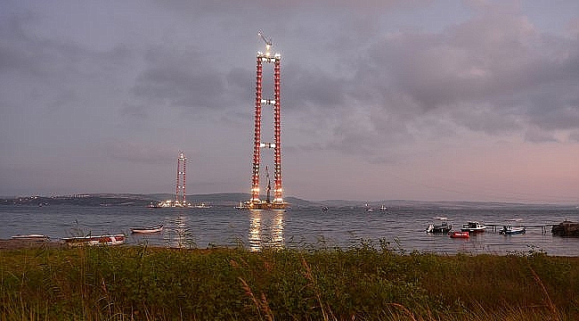 "Simgelerin köprüsü"nde geçici çalışma halatı montajı başladı