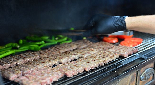 Tadını dede yadigarı ızgaradan alan lezzet: Biga köftesi