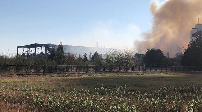 Tekirdağ'da boya fabrikasında yangın çıktı