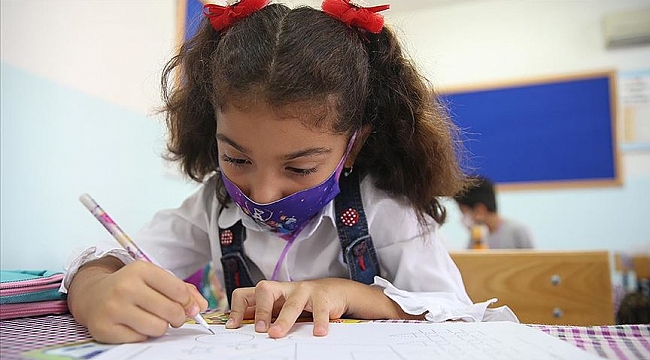 İlkokullar ile 8. ve 12. sınıflar 12 Ekim'de yüz yüze eğitime başlıyor