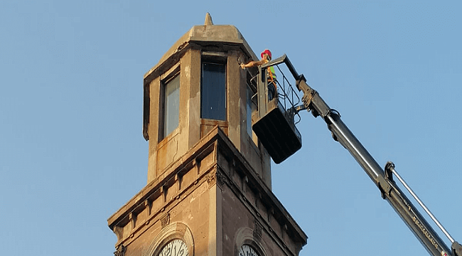 Saat Kulesi'nde Tadilat Çalışması Gerçekleştirildi