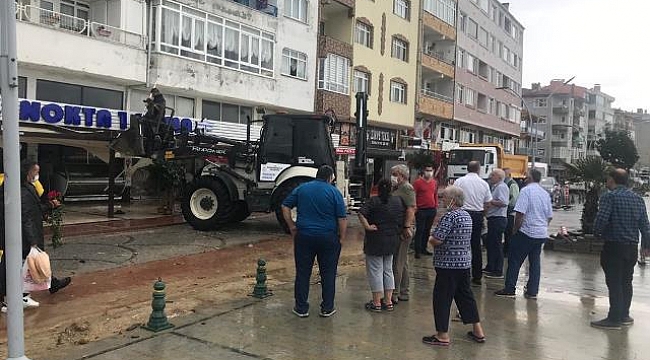 Tekirdağ'ın Marmaraereğlisi ilçesinde hortum etkili oldu