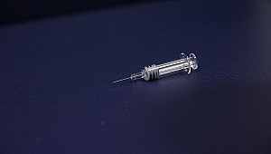  Aşı çalışmalarındaki olumlu haberlerle tünelin sonunda ışık görüldü