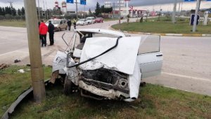 Çanakkale'de servis minibüsü ile otomobil çarpıştı: 1 ölü, 4 yaralı