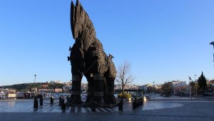 Çanakkale'de yeni yılın ilk gününde cadde ve sokaklar boş