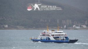 Lodos fırtınası, Çanakkale'de deniz ulaşımını aksatıyor