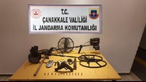 Ormanda dedektörle define arayan 4 kişi jandarmaya yakalandı