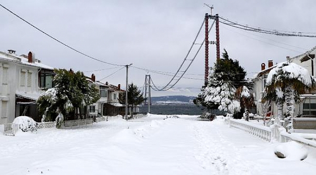 1915 Çanakkale Köprüsü'nde kar manzaraları