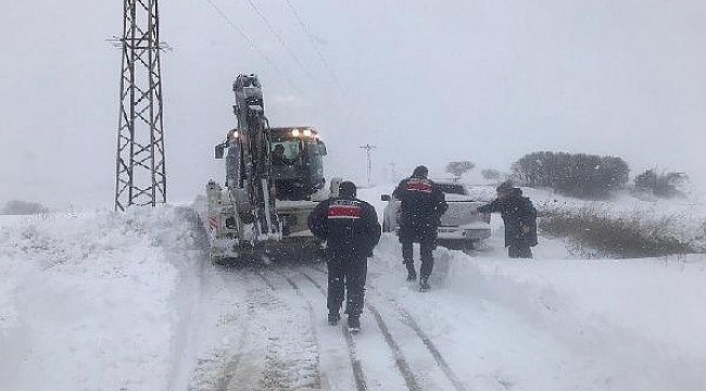 Çanakkale'de çiftlik evinde mahsur kalan kişi kurtarıldı