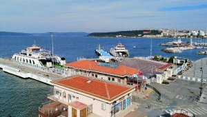 Gökçeada ve Bozcaada'ya yarınki feribot seferleri iptal edildi
