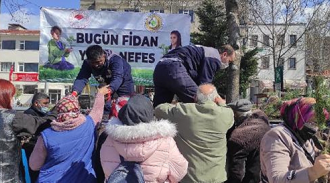 Çanakkale'de 'Orman Haftası' kapsamında 3 bin fidan dağıtıldı
