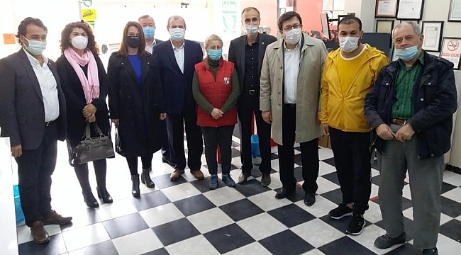 Muharrem Erkek 'in CHP Lâpseki İlçe Başkanlığıyla   Birlikte Pazar Ziyareti