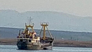 Çanakkale'de 69 metre uzunluğundaki gemi karaya oturdu