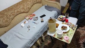 Çanakkale'de, evde yapılan uyuşturucu partisine polis baskını