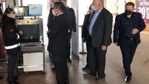 Vakaların tavan yaptığı Çanakkale'de Vali Aktaş, AVM'de denetimlere katıldı