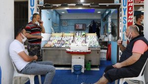 Çanakkale'de balık satışlarında müsilaj ile düşüş; balıkhane bomboş