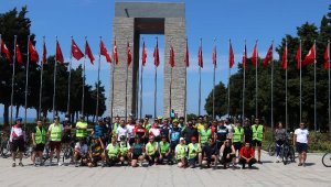 Şehitler için pedal çevirdiler