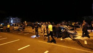 Sivil polis aracı ile otomobil çarpıştı: 1 polis şehit, 1 astsubay hayatını kaybetti