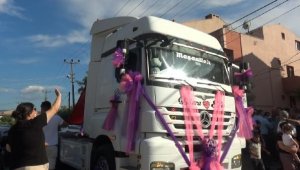 Damat gelini almaya süslediği TIR'ı ile gitti 