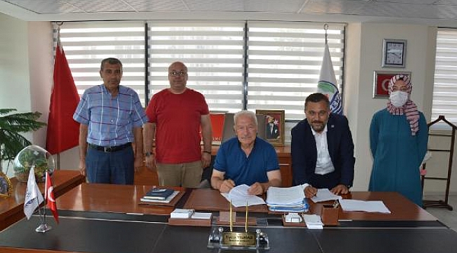 Lapseki Belediyesi'nde toplu iş sözleşmesi imzalandı