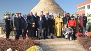 Gelibolu'daki Rus Anıtı'nda Beyaz Rus anması