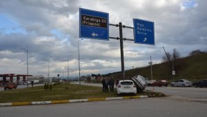 Çanakkale'de trafik kazası: 1 ölü, 1 yaralı