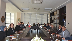 ÇANAKKALE- FİLİSTİN EKONOMİK İŞ BİRLİĞİ TOPLANTISI VE MUTABAKAT ZAPTI İMZA TÖRENİ ÇTSO’DA GERÇEKLEŞTİRİLDİ