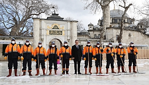 Eyüpsultan gül suyuyla yıkandı, Ramazan'a hazır!