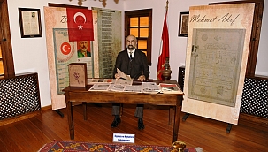 “İSTİKLAL MARŞI’MIZ ZAMANA MEYDAN OKUYAN ÖLÜMSÜZ BİR ESERDİR”