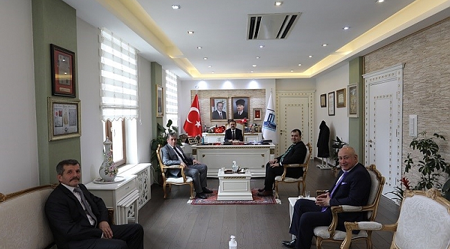 Bursa Çanakkaleliler Kültür ve Yardımlaşma Derneği’nden Vali İlhami AKTAŞ’a Ziyaret