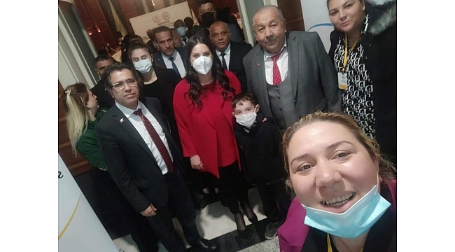 Devletin Zirvesinde Romanları Temsil Etti.