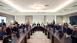  Hastaneler ve toplu taşıma hariç her yerde maske zorunluğu kalkacak