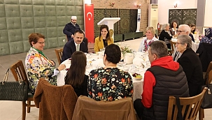 Vali İlhami AKTAŞ, Koruyucu Aileler ve Çocuklarla İftarda Bir Araya Geldi