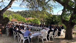 Vali İlhami AKTAŞ, Ayvacık İlçesi Nusratlı Köyünde Muhtarlarla Bir Araya Geldi