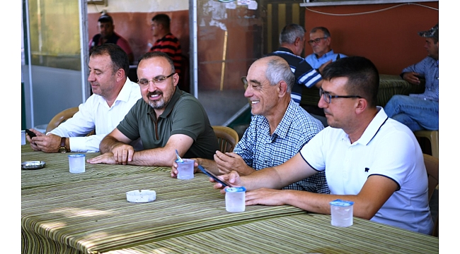 AK Parti Grup Başkanvekili ve Çanakkale Milletvekili Bülent Turan, bir dizi ziyaretler kapsamında Gümüşçay'da vatandaşlarla bir araya geldi.