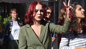 Çanakkale'den İranlı kadınlara destek