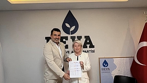 Bahar Atan Deva Partisine Katıldı, Karaca Rozetini Taktı