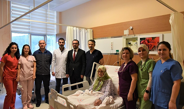 89 YAŞINDAKİ HASTAYA KORONER BY-PASS AMELİYATI YAPILDI