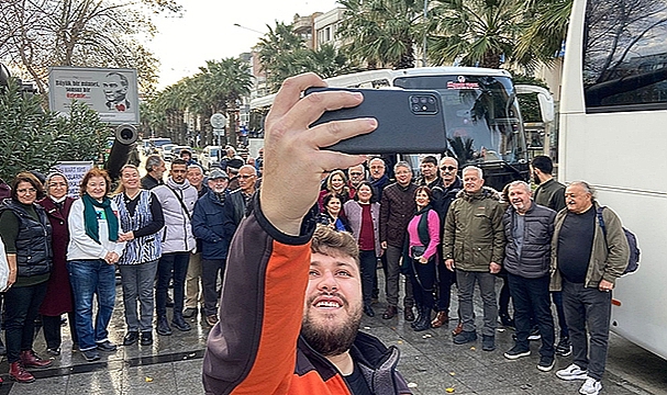 CHP'LİLERDEN İSTANBUL'A ÇIKARMA