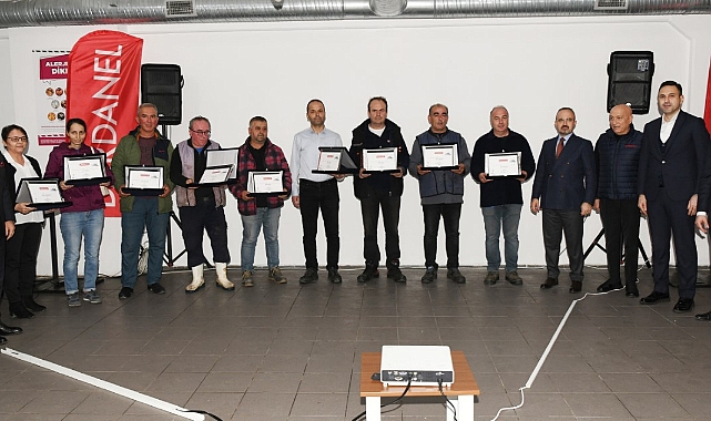 DARDANEL 5 YIL VE ÜZERİ GÖREV YAPAN ÇALIŞANLARINI PLAKETLE ONURLANDIRDI