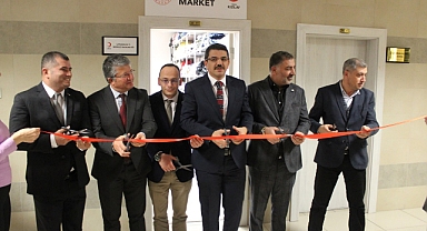 Çanakkale Adliyesinde Kızılay Sosyal Market Açıldı