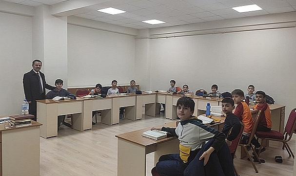 VALİ AKTAŞ, YAHYA ÇAVUŞ YATILI ERKEK KUR'AN KURSUNU ZİYARET ETTİ