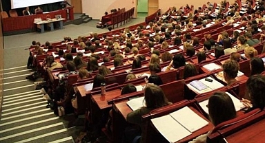 20 ŞUBAT'TA UZAKTAN EĞİTİM BAŞIYOR, NİSAN DA YENİDEN DEĞERLENDİRİLECEK