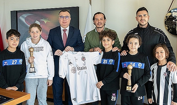 BAŞKAN ARSLAN'A ANLAMLI ZİYARET