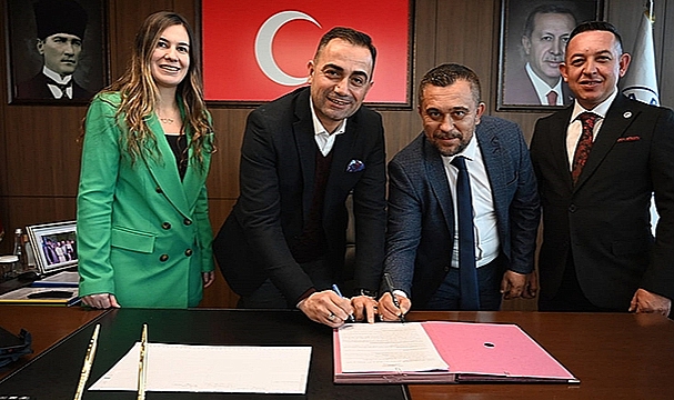 BİGA BELEDİYESİ'NDE PERSONELİN HEM YÜZÜ HEM CEBİ GÜLDÜ