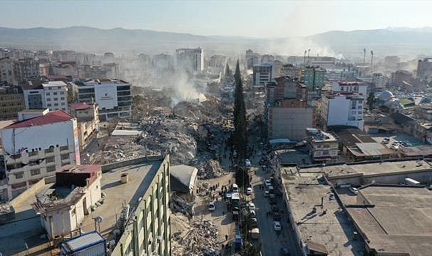 DEPREMDE HAYATINI KAYBEDENLERİN SAYISI 18 BİN 342'YE YÜKSELDİ!