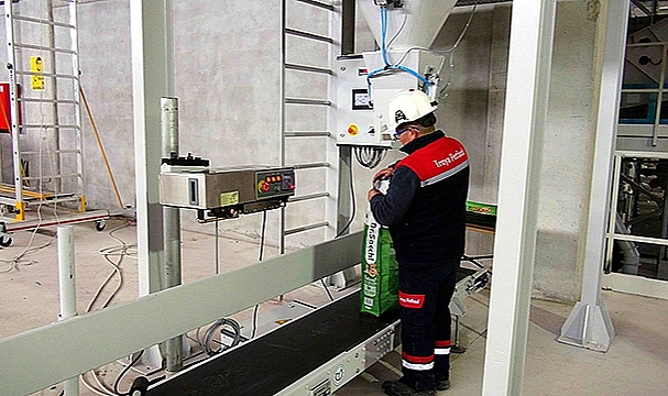 EGİOSB'DEN DEPREM BÖLGESİNE MAMA YARDIMI