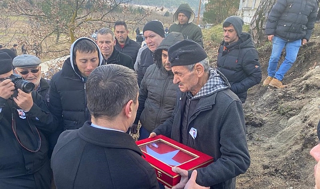 Depremde Vefat Eden J.Astsb.Üçvş. Mustafa MERCAN ve Ailesi Dualarla Ebediyete Uğurlandı