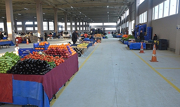 LAPSEKİ YENİ PAZAR ALANINA KAVUŞTU