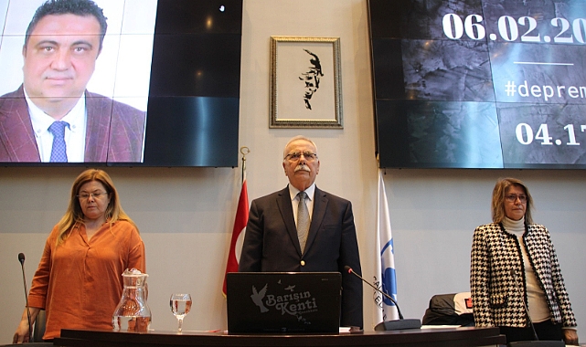 Meclis saygı duruşu ile başladı